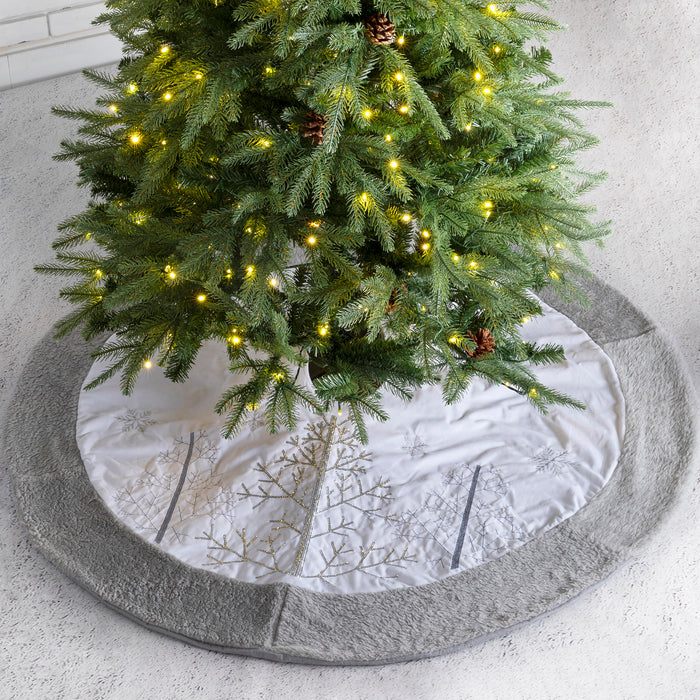 48"D White Fleece Christmas Tree Skirt