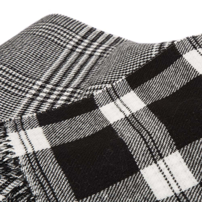 60"L*50"W Acrylic Reversible Black/White Plaid Woven Throw 530g