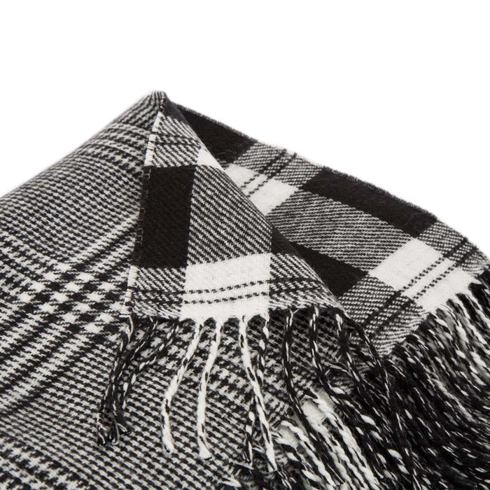 60"L*50"W Acrylic Reversible Black/White Plaid Woven Throw 530g