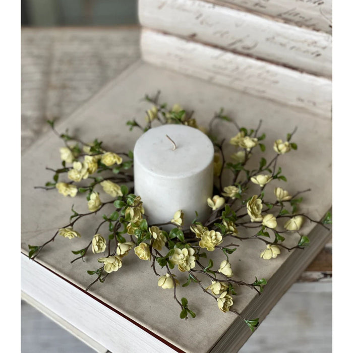 Cream Quince Blooms Candle Ring - Primitive Star Quilt Shop