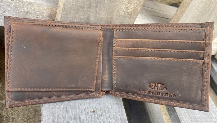 Zep-Pro Auburn University Brown “Crazy Horse” Leather Bifold Wallet. inside view showing:
3 interior credit card slots
2 interior pockets
1 pullout ID case
2 bill/cash compartments