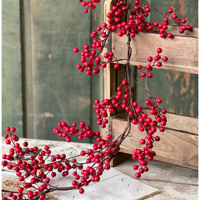 Matte Weatherproof Berry Garland - 5' - Primitive Star Quilt Shop