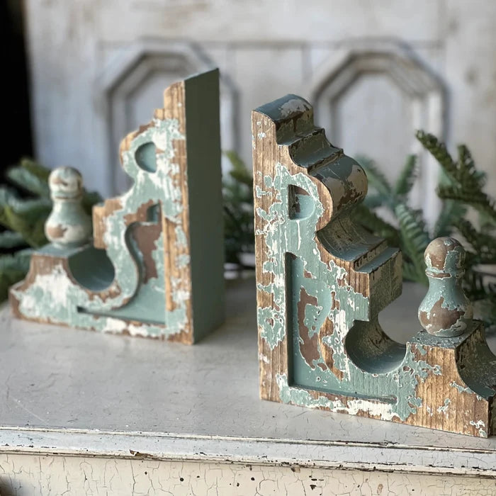 Olde World Corbel Bookends - Set of 2 - Primitive Star Quilt Shop