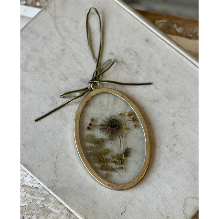Pressed Brown Meadow Flowers Oval Ornament - Primitive Star Quilt Shop