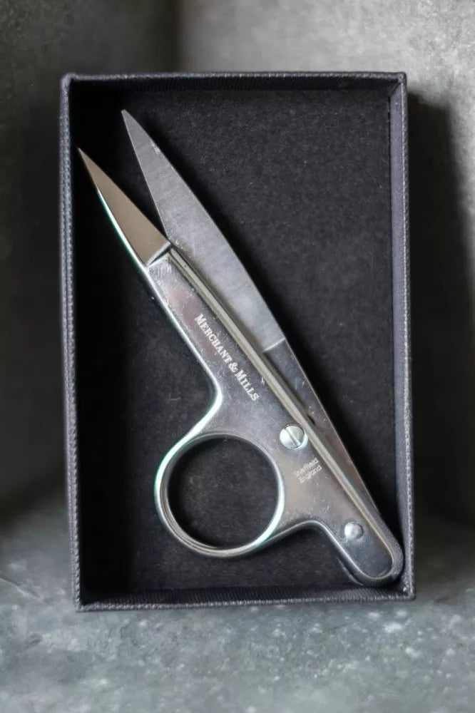 Merchant & Mills Thread Clips 4.5" chrome plated steel for quick, precise thread snipping while sewing