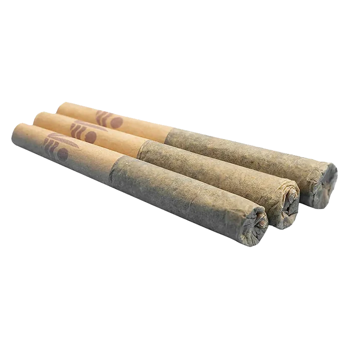 Angled close-up of three rolled joints arranged parallel on a white background, labeled Tropic Thunder PR 3 x 0.5 g.