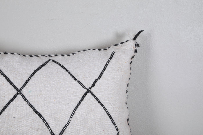 Vintage Moroccan Kilim Pillow 16.1 INCHES X 21.2 INCHES - kilim pillow