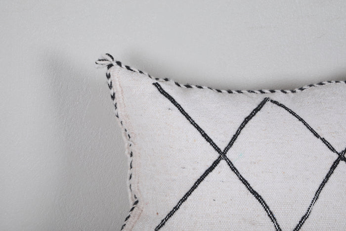 Vintage Moroccan Kilim Pillow 16.1 INCHES X 21.2 INCHES - kilim pillow