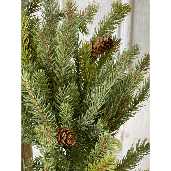White Spruce with Cones Wreath 17" - Primitive Star Quilt Shop