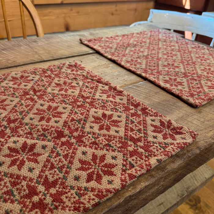 Yuletide Spirits Woven Placemat - Primitive Star Quilt Shop