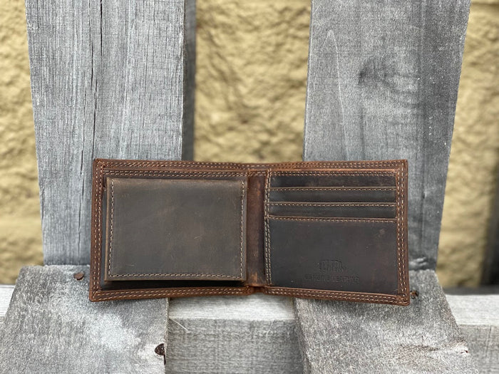 Zep-Pro University of Mississippi 1/2 Mossy Oak Camo/Brown Leather Bi-fold Wallet inside view showing3 interior credit card slots
2 interior pockets
1 pullout ID case
2 bill-cash compartments